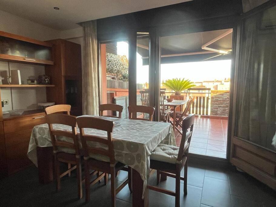 Ferienwohnung Atico Luminoso Centrico Y Comodo Figueres  Exterior foto