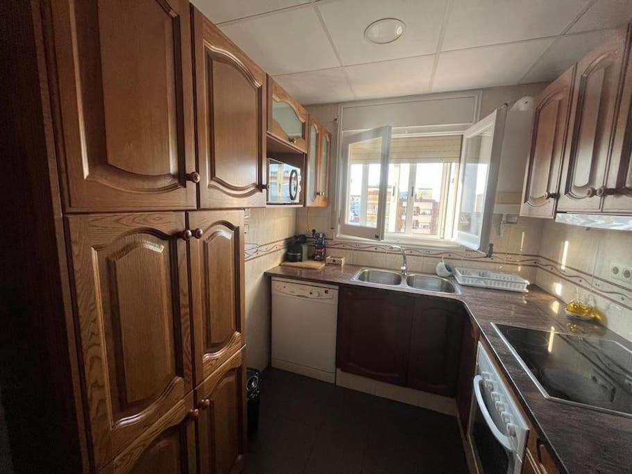 Ferienwohnung Atico Luminoso Centrico Y Comodo Figueres  Exterior foto