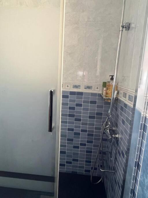 Ferienwohnung Atico Luminoso Centrico Y Comodo Figueres  Exterior foto