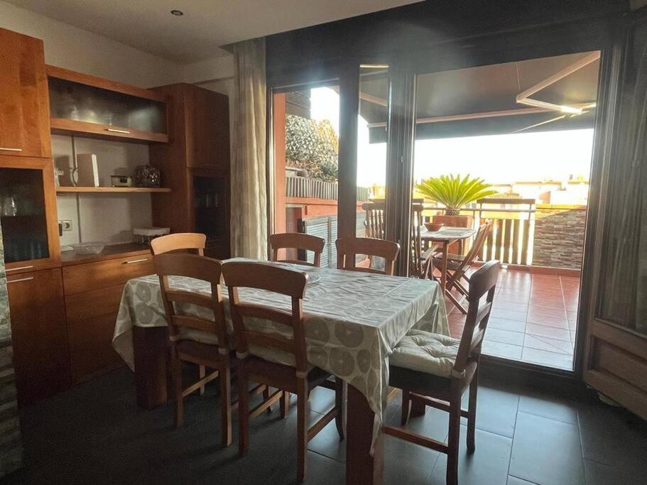 Ferienwohnung Atico Luminoso Centrico Y Comodo Figueres  Exterior foto