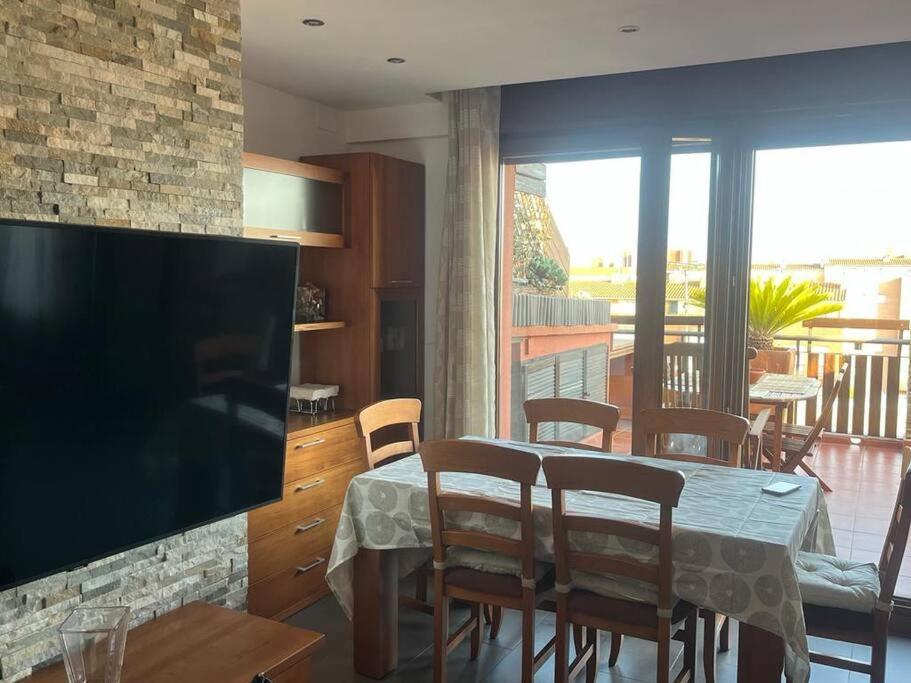 Ferienwohnung Atico Luminoso Centrico Y Comodo Figueres  Exterior foto
