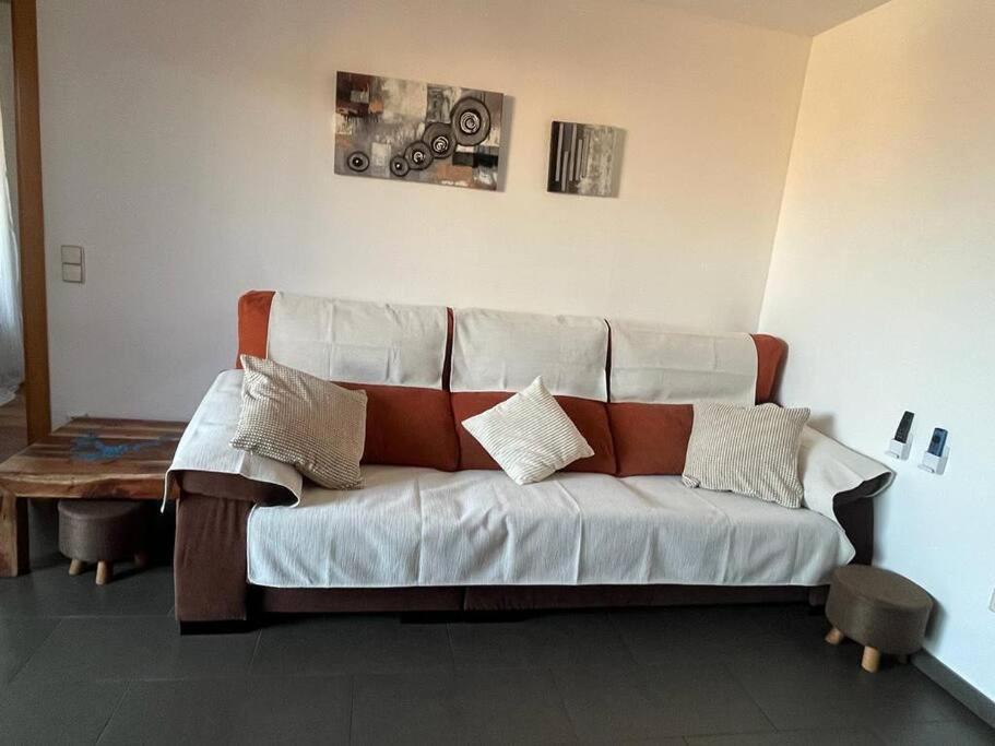 Ferienwohnung Atico Luminoso Centrico Y Comodo Figueres  Exterior foto